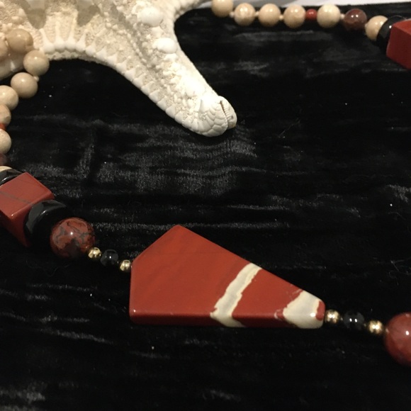 Vintage stone necklace(SW) - Picture 2 of 5